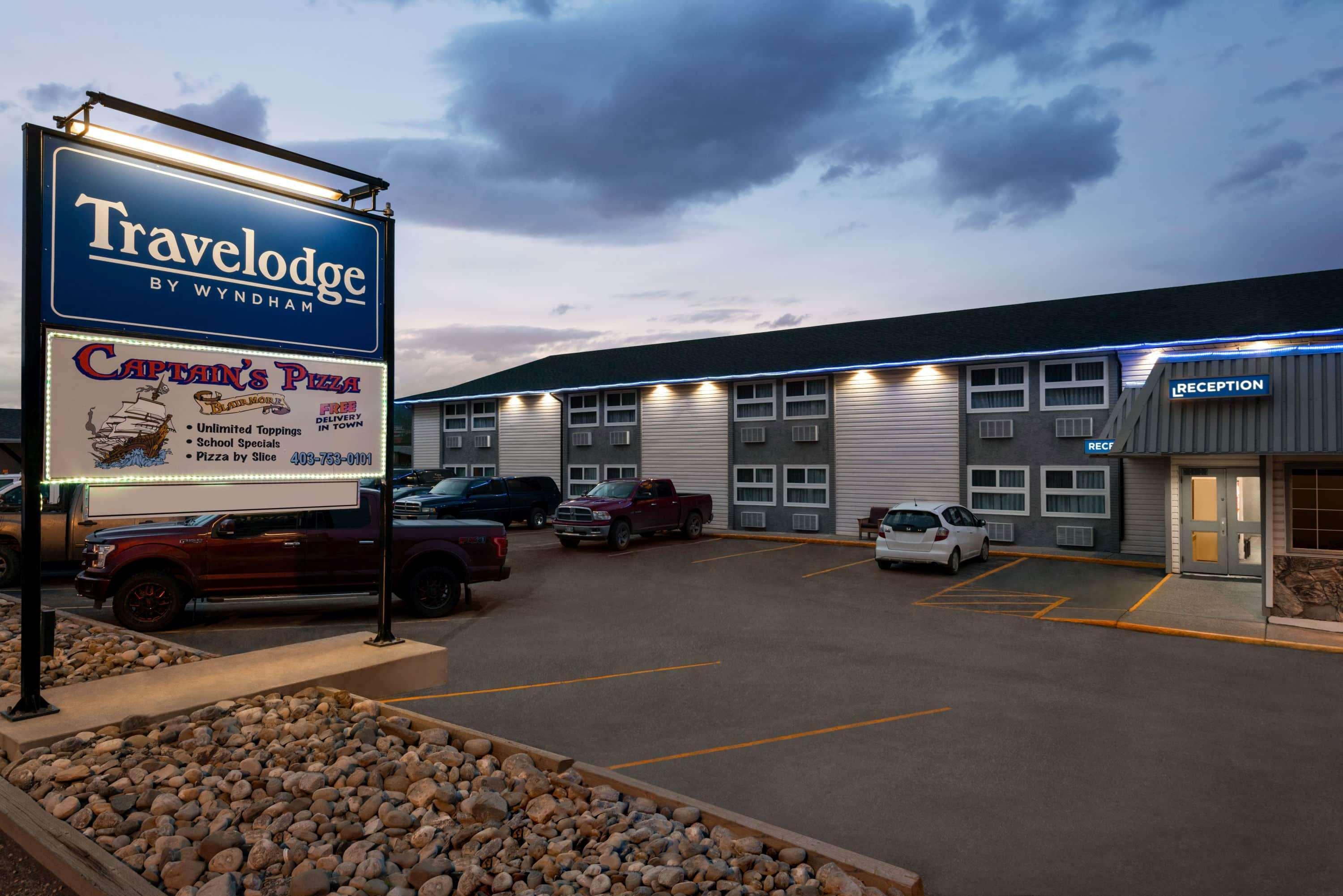 Travelodge By Wyndham Blairmore Exterior photo